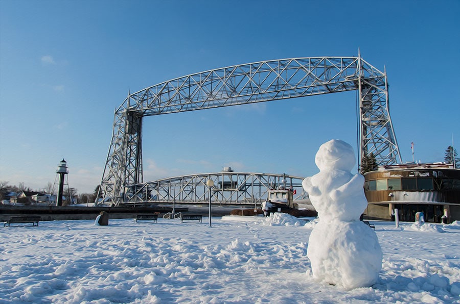 Canal Park Snowman Beacon Pointe Duluth Lakeview Hotel On Lake